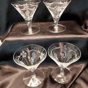 Vintage Etched Cocktail Sherbet Wine Glasses