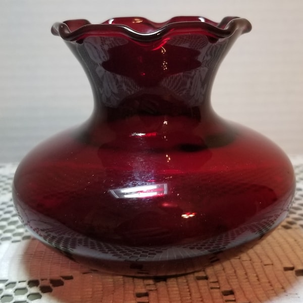 Vintage Anchor Hocking Glass Royal Ruby Short Ruffled Vase