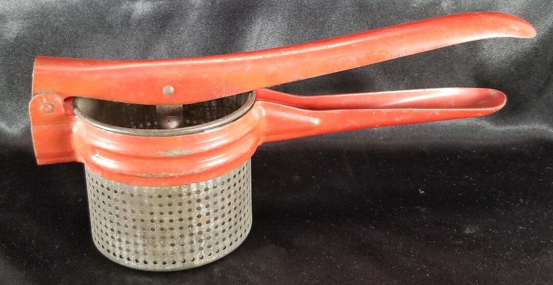 80s Ricer Vintage Red Handled Metal Potato Ricer - Etsy