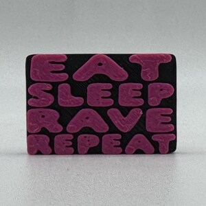 Charm de festival "Comer, dormir, rave, repetir", divertido suministro de pulseras impresas en 3D