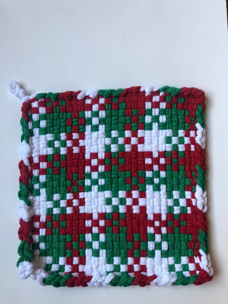 Red, green, white potholder Red, green, white potholder