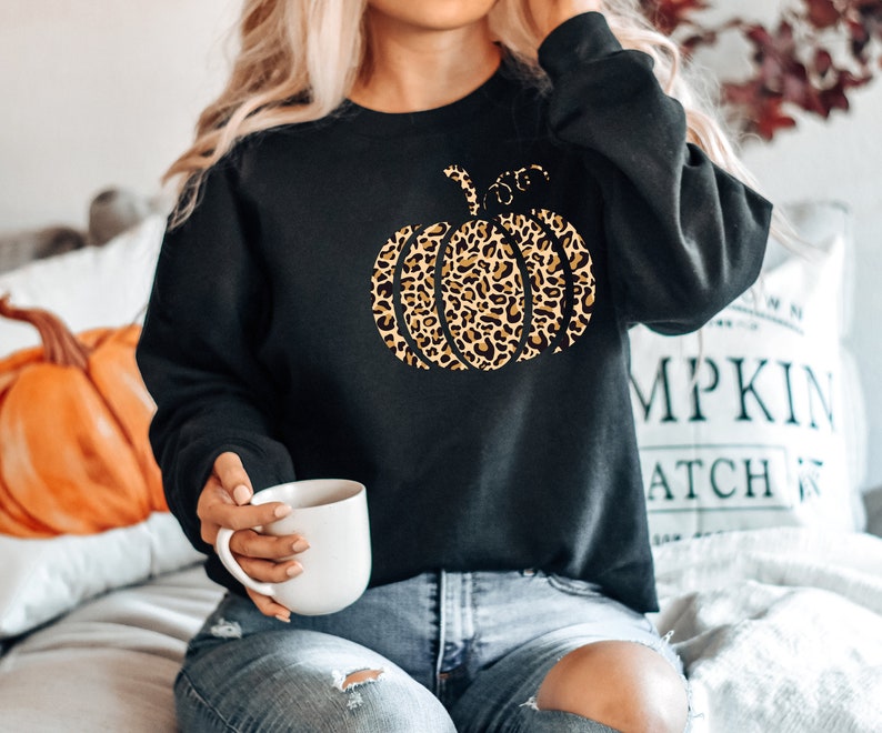 Kürbis-Shirt mit Gepardenmuster, Kürbis-Shirt mit Leopardenmuster, Kürbis-Shirt, Thanksgiving-Hoodie, Halloween-Shirt, Herbst-Shirt, Herbst-Sweatshirt, süßes Kürbis-Shirt Bild 3
