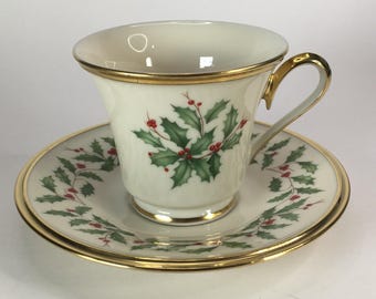 Vintage Replacement Lenox Holly Berry Bone China Teacup and Saucer Set – Gold Trim
