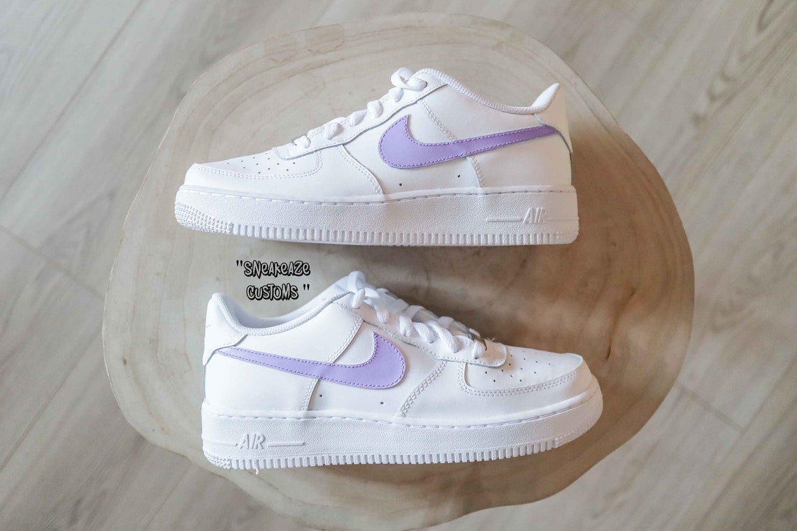 af1 different color swoosh