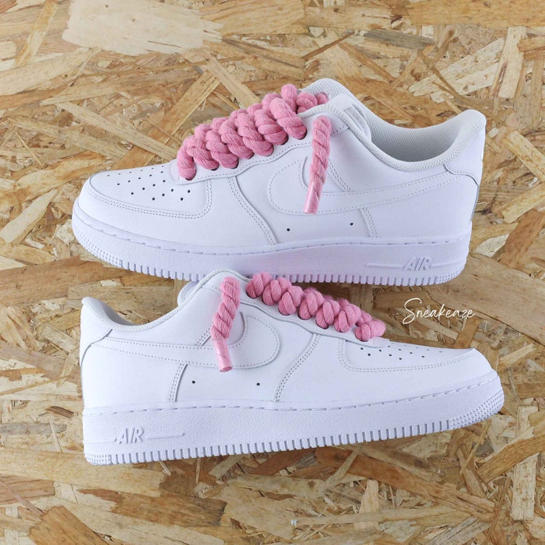 Baskets Air Force 1 custom rope laces blanc Rose