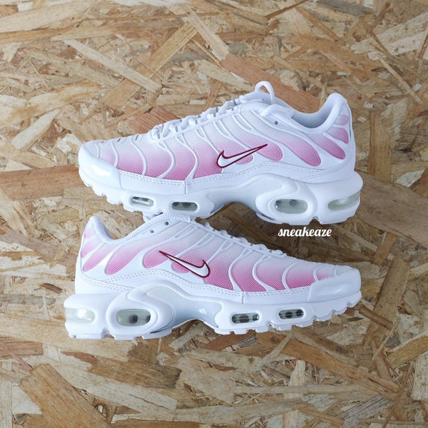 Baskets Custom Air Max plus TN custom pastel pink gradient unisexe