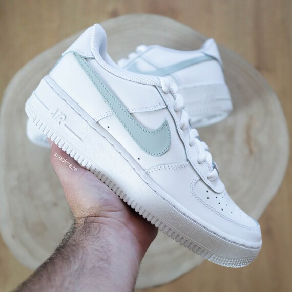 Zapatillas de aduana Air Force 1 Color Swoosh verde gris | Etsy España