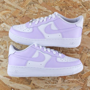 Baskets AF1 Air Force 1 custom color beige clair pastel unisexe Lila