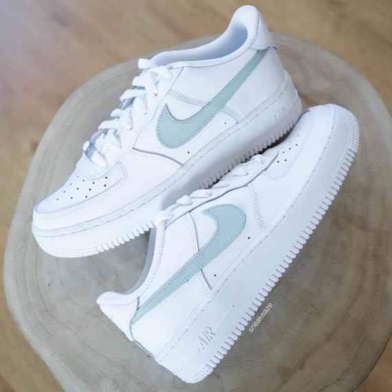 Zapatillas de aduana Air Force 1 Color Swoosh verde gris | Etsy España