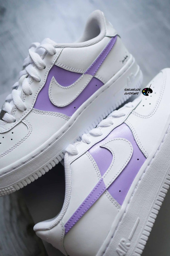 lila nike air force