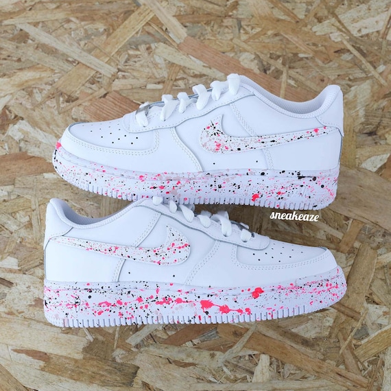 Baskets personnalisées Air Force 1 customs splash rose unisexe