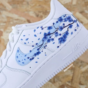 baskets Air Force 1 Custom Sakura Cherry Blossom fleur de cerisier bleu pastel unisexe image 4