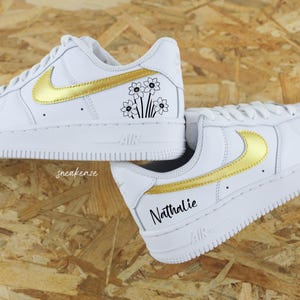 Air Force 1 custom Personalized sneakers in gold metallic color with daffodil design and unisex name