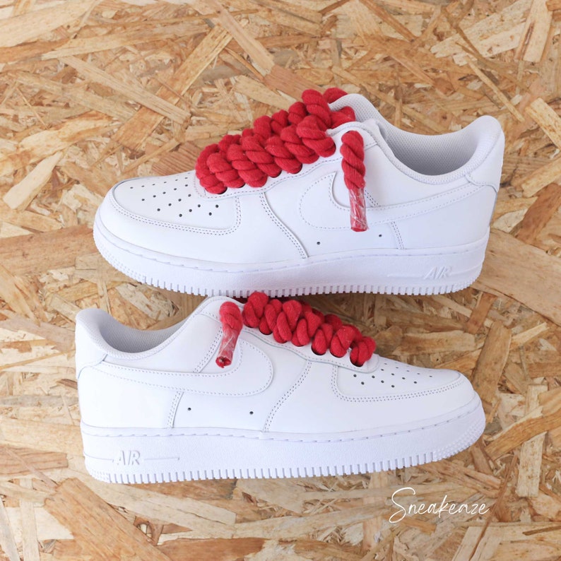 Baskets Air Force 1 custom rope laces blanc Rouge