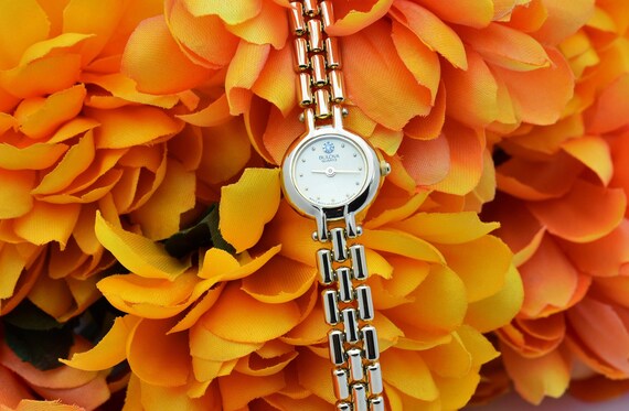 Vintage Bulova Quartz 4 Jewels Gold Tone Ladies Wa