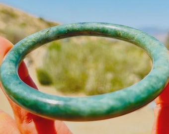 Brazalete de jadeíta certificada tipo A, jade birmano, 57,4 mm