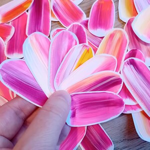 Bloemblaadjes, penseelstreken in papier.  Handgemaakt, handgeschilderd voor. Diverse papierkunst, kunst, decoraties, kaarten maken, cadeaus maken, enz.