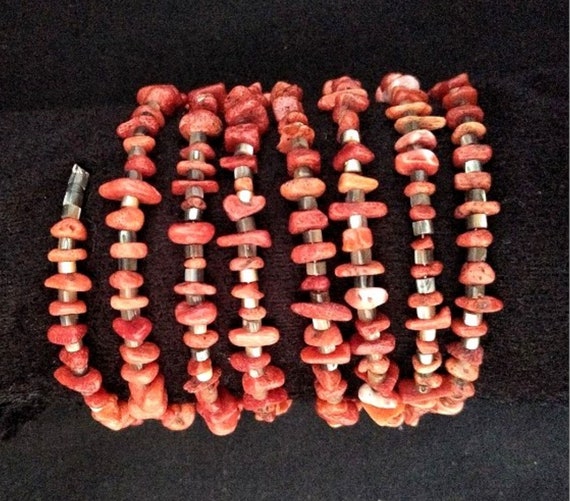 Outstanding Vintage Coral Chip Bracelet. - image 5