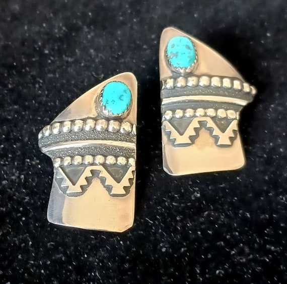 Tommy singer earrings sale