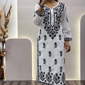 White Lucknowi suit with black embroidery 2 Piece Set for Women Pakisthani suit women 画像 2