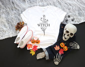 Er schuilt een kleine heks in ons allemaal - Halloween-shirt