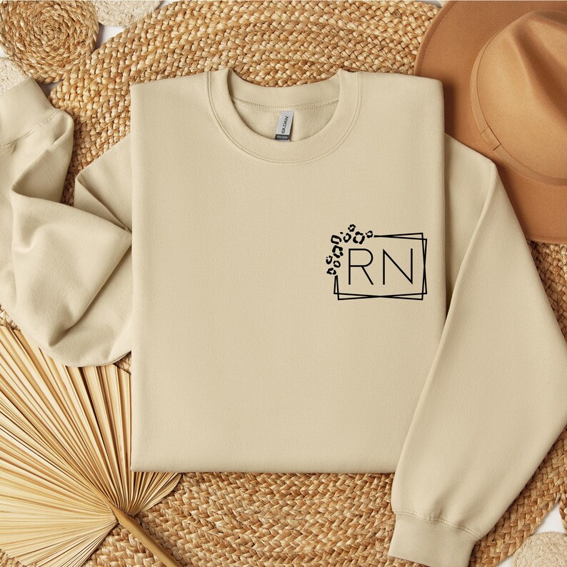 Registered Nurse Shirts Pocket, RN Shirts, Leopard RN T-Shirt, Nursing Shirt, Nursing School Tee, Nurse Week Shirt, Nurse Student Shirt. bild 8
