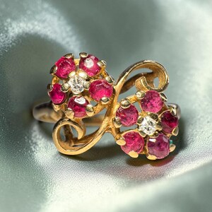 VINTAGE- 10K Gold- Natural Burmese Ruby & Diamond Flower Ring- Size 7.5- Bypass