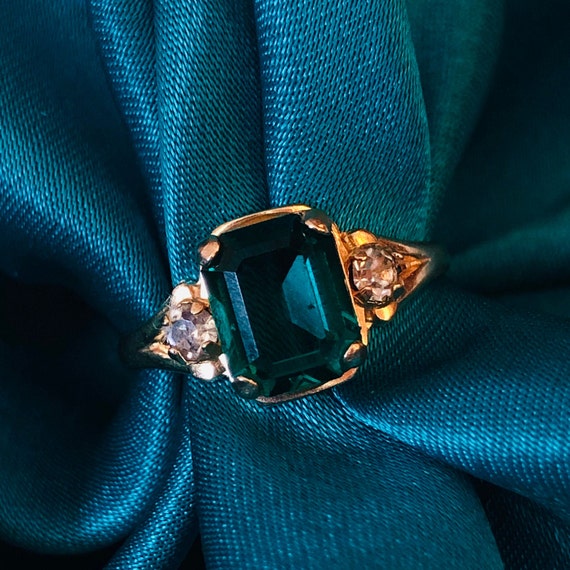 Emerald ring 10k Gold RIng Green ring