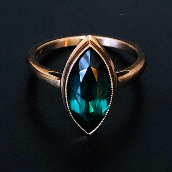 Solid gold emerald ring marquise ring marquis gree