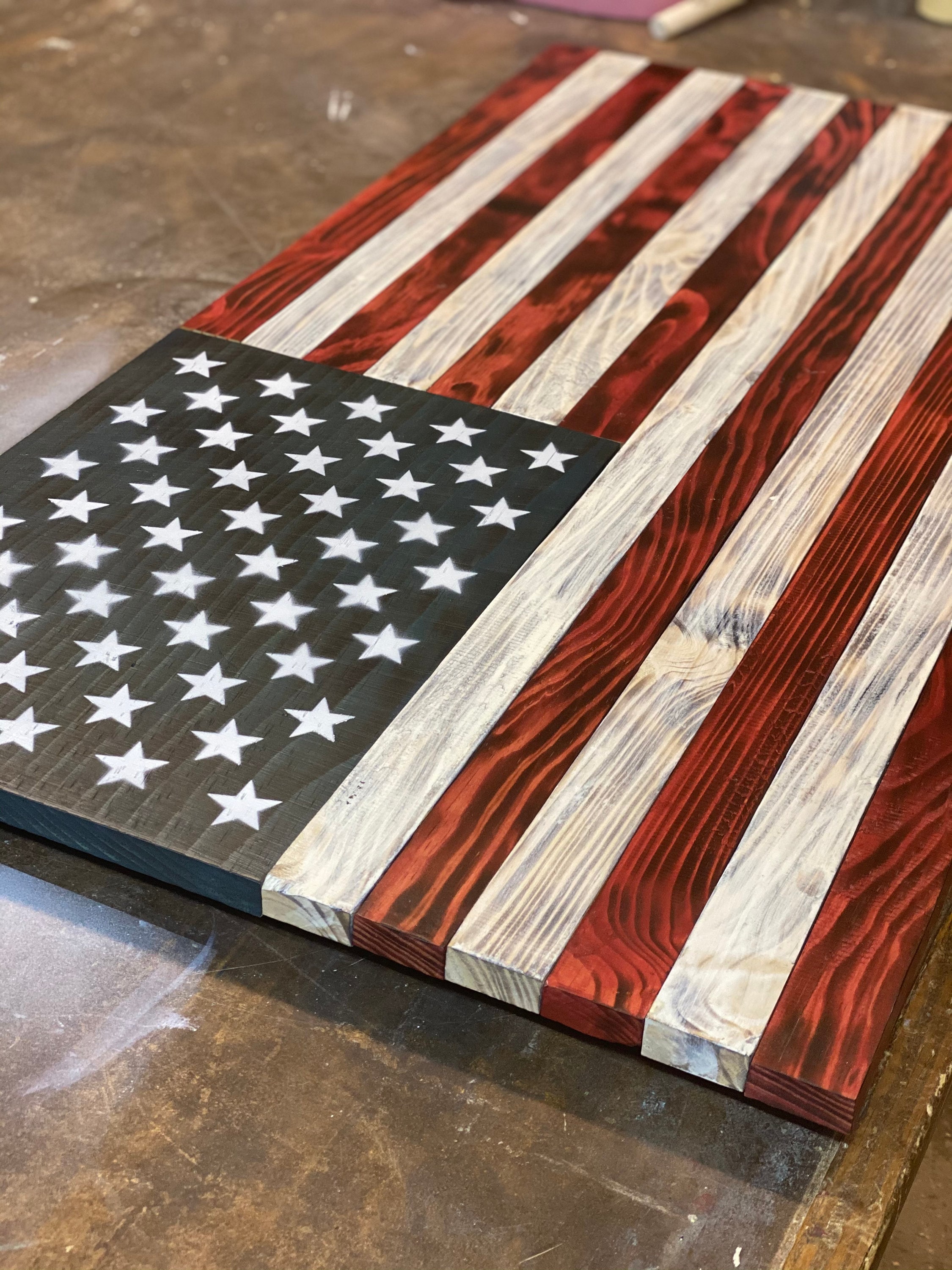 アメリカ国旗隠しケース | 照明付き銃キャビネット | RFID ロック