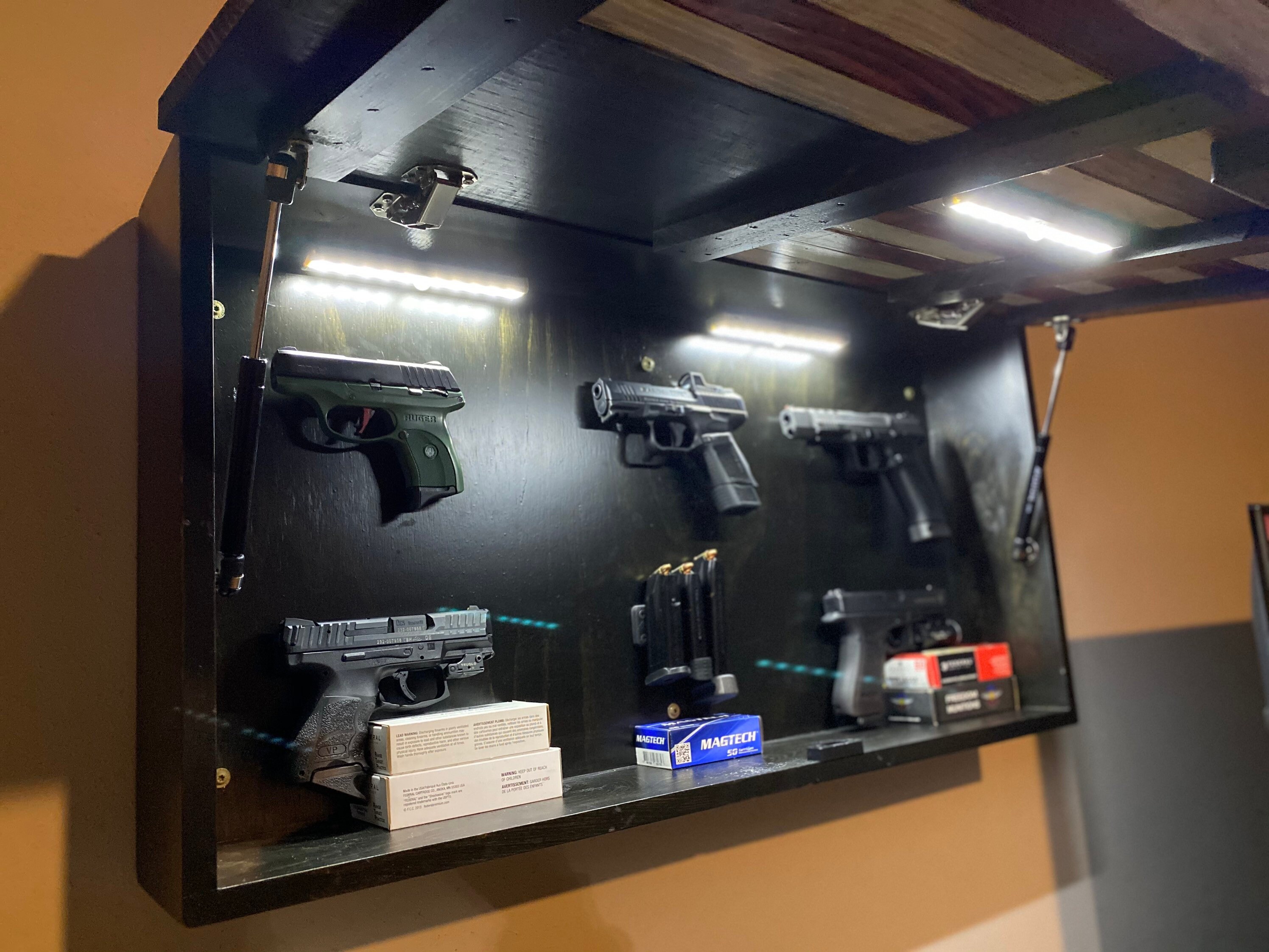 Support Mural Armoire Pour Pistolet - Drapeau Américain - Bois Noyer Avec Serrure Magnétique