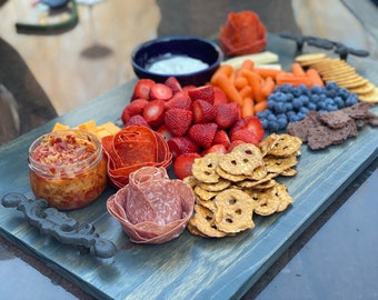 Large Charcuterie Board / Reclaimed Wood Serving Tray / Rustic Wood Serving Platter / Wood Sofa Ottoman Tray / Farmhouse Counter Tray