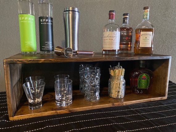 Étagère de bar à liqueur de bois et en verre Rangement de barres en bois  récupéré