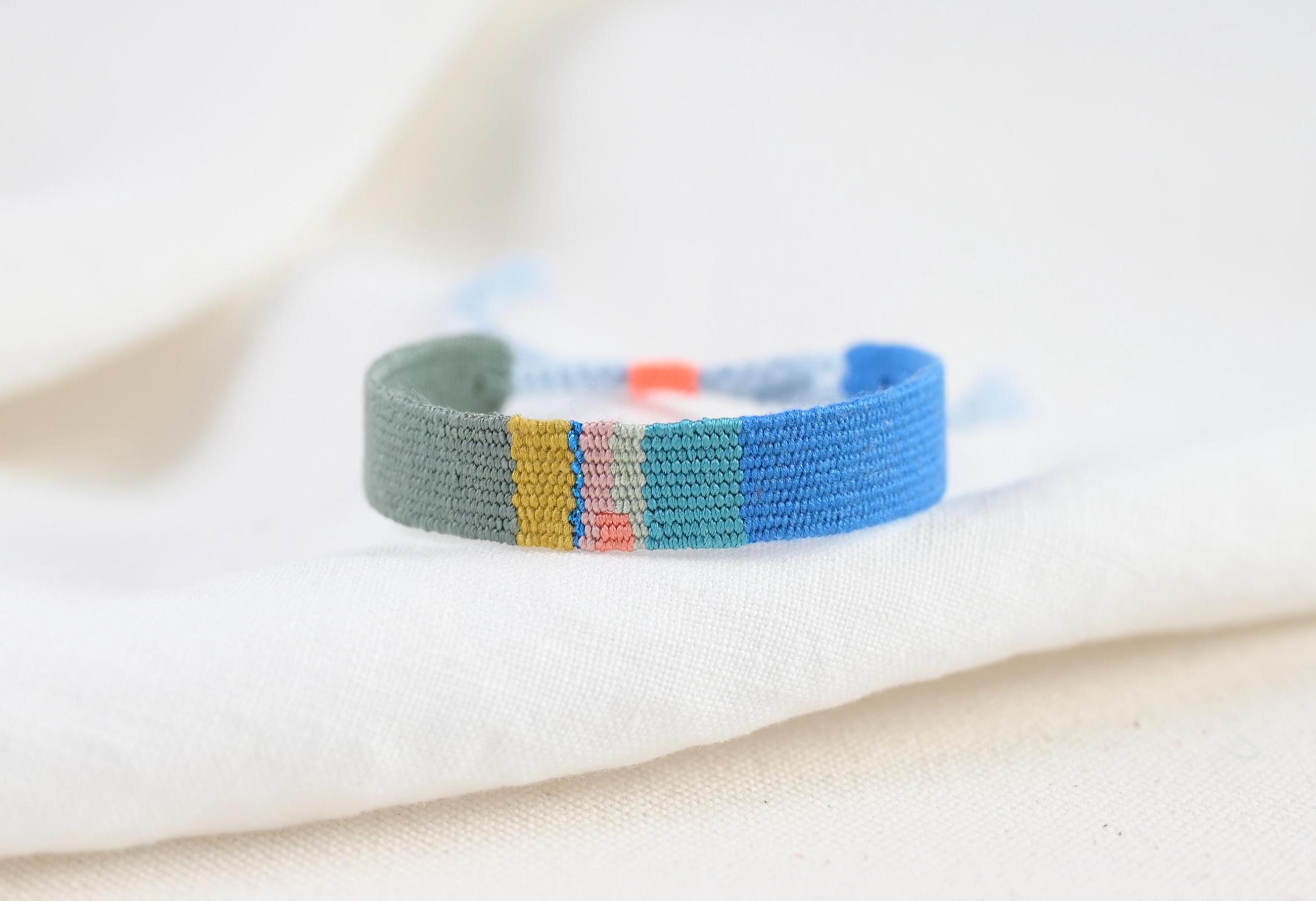 Handwoven Bracelet,Loom Bracelet,Silk Handwoven Bracelet,Abstract Art Jewelry,Textile Jewelry,Boho Chic,Boho Bracelet