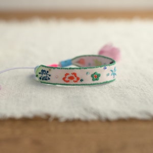 Silk embroidery bracelet,Silk bracelet,Embroidery Bracelet,Textile Bracelet