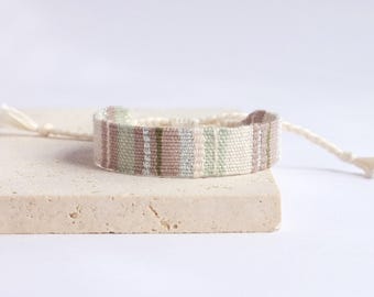 Handgeweven linnen armband: metallic gestreepte weefgetouwarmband