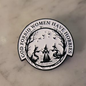Vrouwen met hobby pin