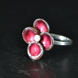 Iconic Signed Bernard Instone Silver Enamel Flower Ring (S268)