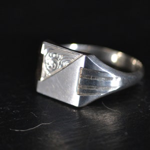 HG&S New Old Stock Vintage Sterling Silver Signet Ring (VSS18)