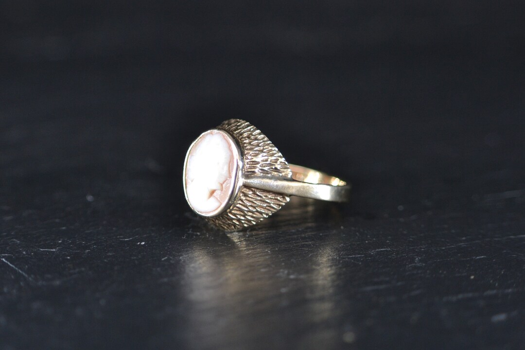 ヴィンテージ 1970 年代 Zeeta 9 カラット ゴールド カメオ リング  