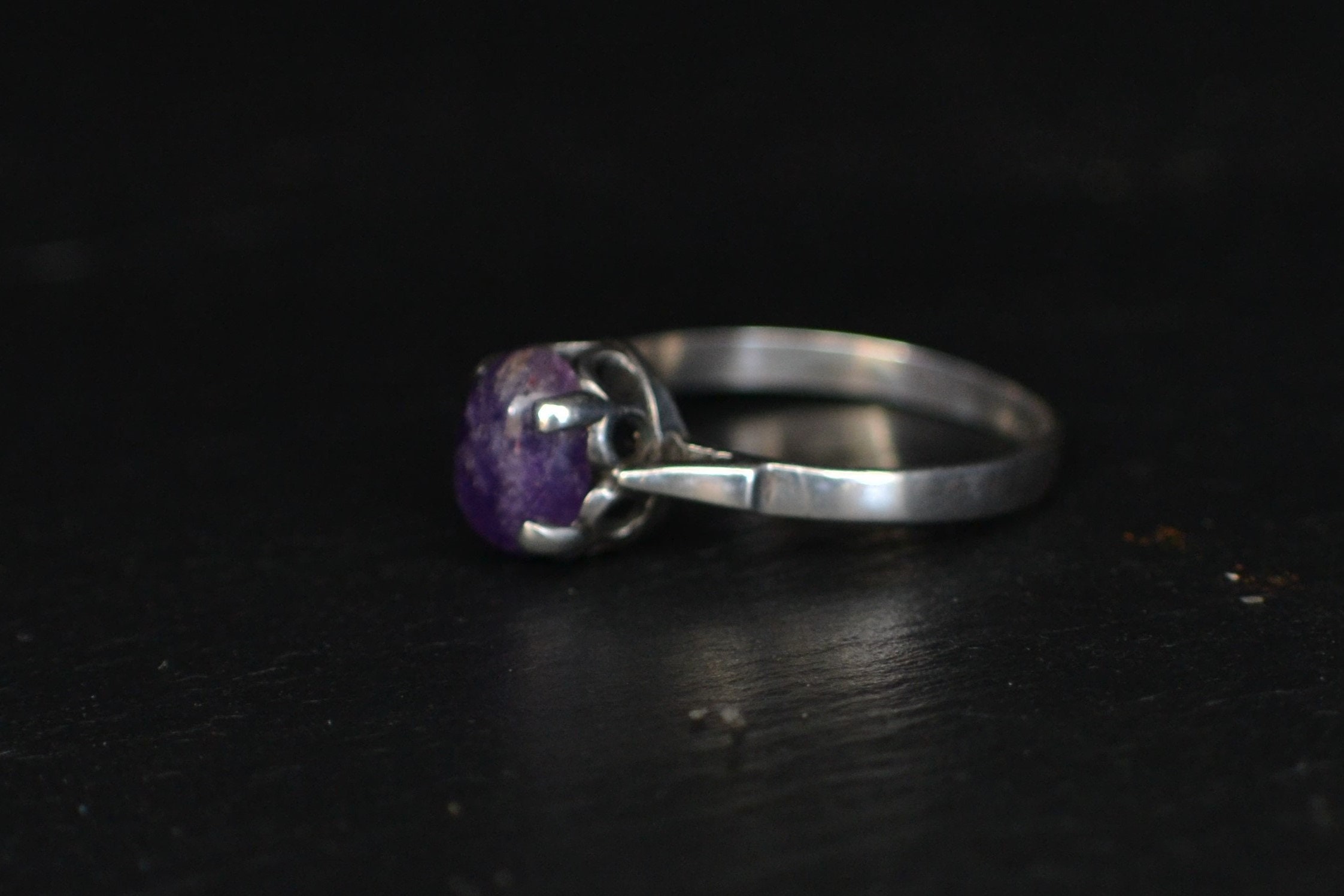 Vintage 1979 Magnus Maximus Silver Amethyst Cabochon Ring