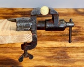 Vintage small vise with anvil of the USSR. Soviet jewelry vise 1970s