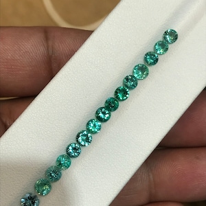 Lot B 3.  Natural Emerald  4mm round. Diamond cutting. Pack of  5 pieces
