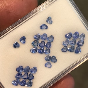 Natürliche 3 mm blauer Saphir Herzform Edelstein für Schmuck für ihr Jubiläum Geschenk