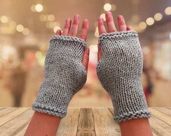 Super Easy Wrist Warmers KNITTING PATTERN Fingerless Gloves/Instant PDF Download/Simple Beginner Knitting Pattern/Wristwarmers Gloves