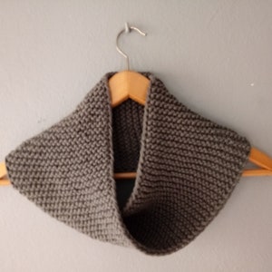 KNITTING PATTERN Scarf Easy/Beginners Knitting Pattern Scarf Women/Christmas gift/Instant PDF Download/Knit pattern infinity scarf
