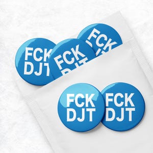 Knappar för politiska ryggsäckar, anti-Trump FDT-protest