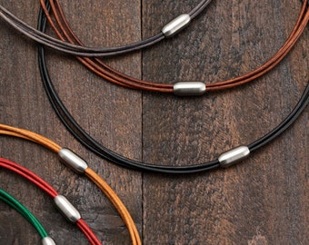 Leder Halskette Layered Choker mit gebürstetem Magnetverschluss Stahl Benutzerdefinierte Länge 12 bis 24 Zoll