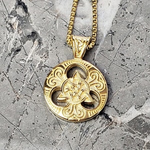 Men&#39;s &quot;CELTIC KNOT MEDALLION&quot; Necklace| Men&#39;s Gold Stainless Steel Celtic Knot Medallion Pendant Necklace| Men&#39;s Gold Box Chain Necklace