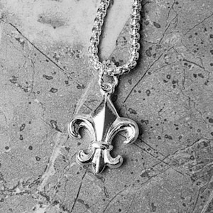 Men&#39;s &quot;PLATINUM FLEUR de LIS&quot; Necklace| Men&#39;s Platinum Stainless Steel Rustic Fleur de Lis Pendant Necklace| Men&#39;s Platinum Chain Necklace